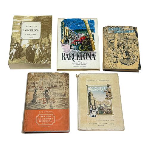 CUATRO LIBROS BARCELONA Y UN LIBRO MONTSERRAT