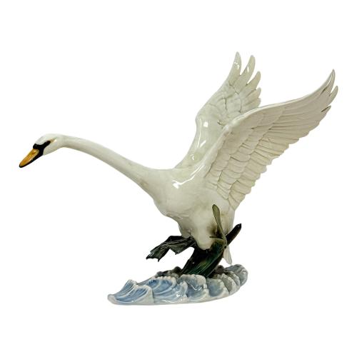 FIGURA DE PORCELANA ALEMANA DE MEDIADOS DE S. XX