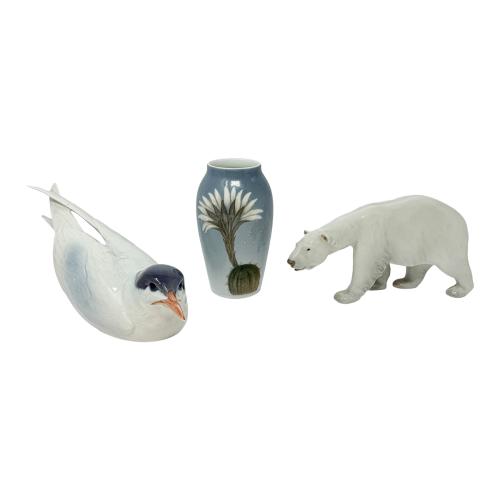 TRES PORCELANAS DANESAS DEL ÚLTIMO TERCIO S. XX