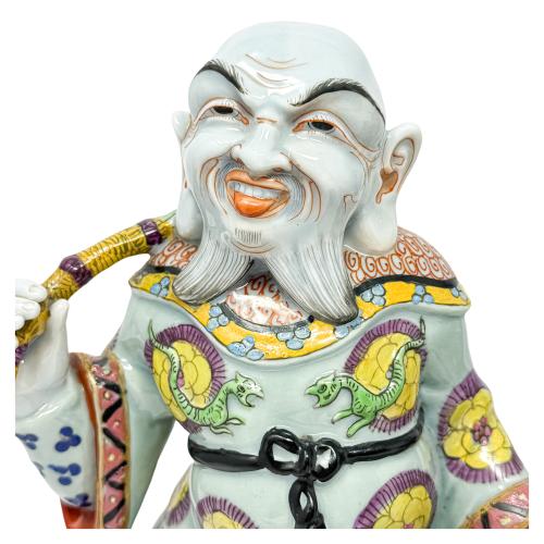 PAREJA DE FIGURAS DE PORCELANA CHINA DE MEDIADOS DE S. XX