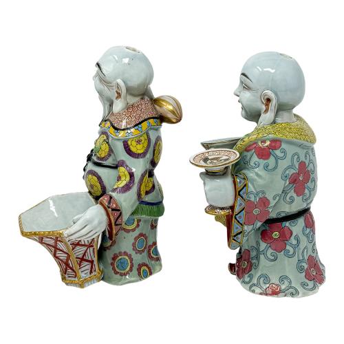 PAREJA DE FIGURAS DE PORCELANA CHINA DE MEDIADOS DE S. XX