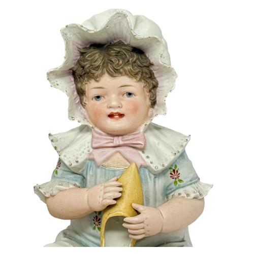 PAREJA DE FIGURAS DE BISCUIT DE PRIMER CUARTO S. XX