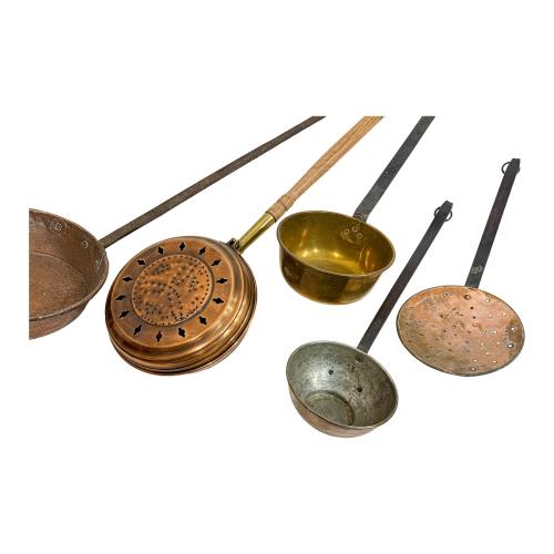 LOTE DE UTENSILIOS DE COCINA Y DEL HOGAR, S.XIX-XX