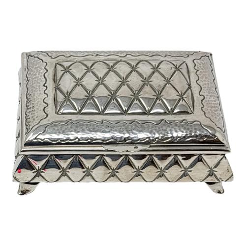 CAJA JOYERO EN PLATA DE MEDIADOS DE SIGLO XX