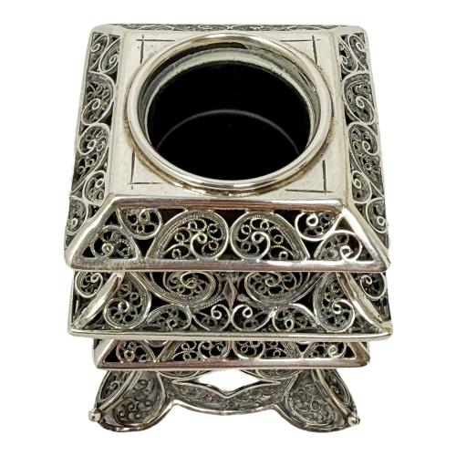 TARRO EN FORMA DE PAGODA DE PLATA DE MEDIADOS DE SIGLO XX