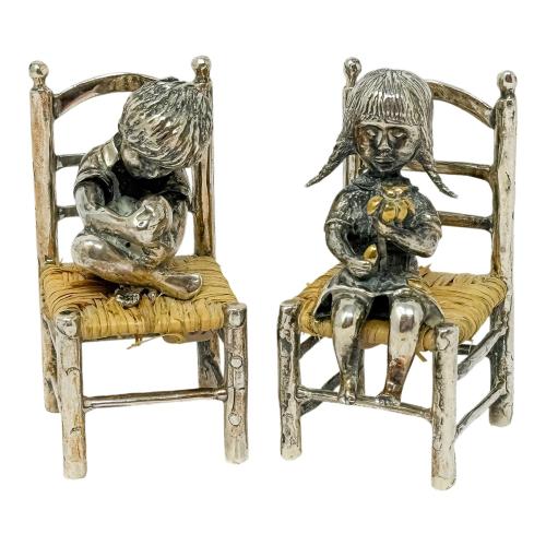 DOS FIGURITAS DE  PLATA DEL ÚLTIMO TERCIO DE SIGLO XX