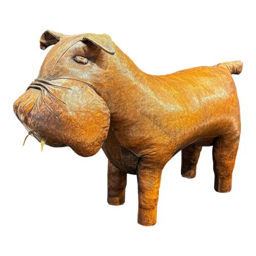FIGURA DECORATIVA EN CUERO DIMITRI OMERSA PARA ALMAZÁN