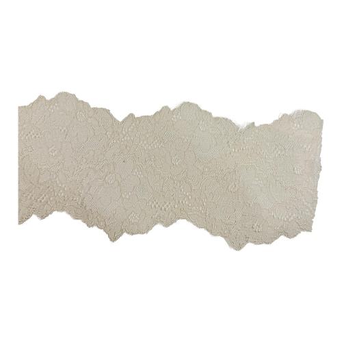 CONJUNTO DE PIEZAS EN ENCAJE DEL PRIMER TERCIO S.XX