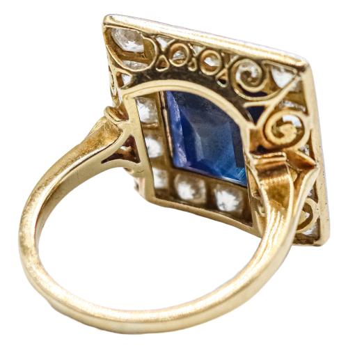 SORTIJA ROSETÓN CON ZAFIRO Y DIAMANTES, DE LOS AÑOS 30