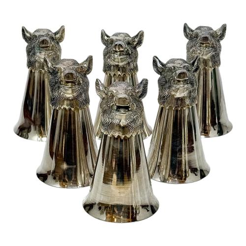CONJUNTO DE VASOS EN METAL DEL ÚLITMO CUARTO DEL S.XX