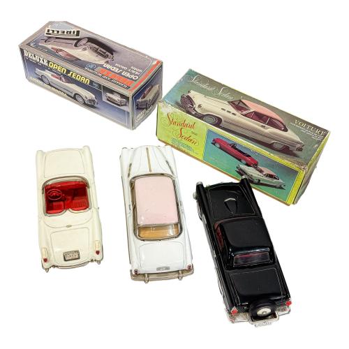 TRES COCHES DE JUGUETE DE LOS AÑOS 60