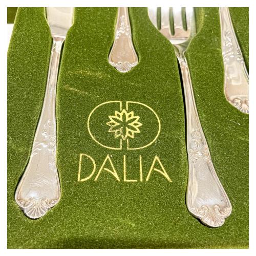 CUBERTERÍA DALIA EN PLATA DEL ÚLTIMO CUARTO DEL S.XX