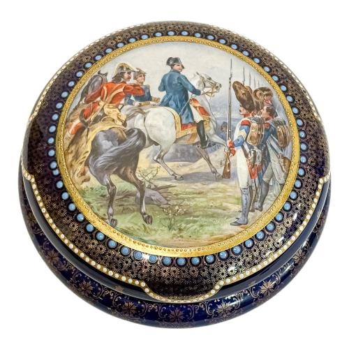 CAJA BOMBONERA DE PORCELANA FRANCESA S, XX