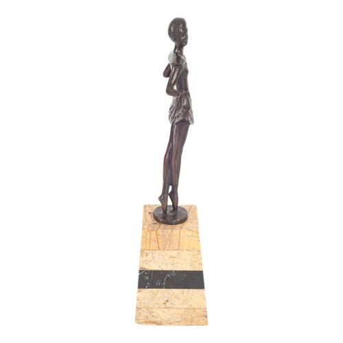 FIGURA DE ESCUELA FRANCESA ESTILO ART DECÓ
