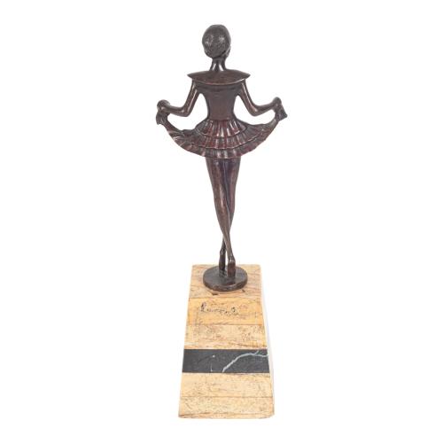 FIGURA DE ESCUELA FRANCESA ESTILO ART DECÓ
