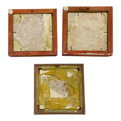 TRES BALDOSAS DE CERÁMICA DE DELFT CIRCA 1700