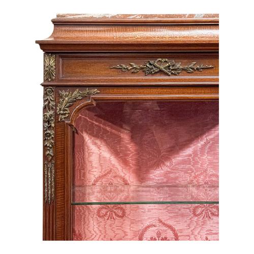 MUEBLE VITRINA DEL PRIMER TERCIO DEL S.XX