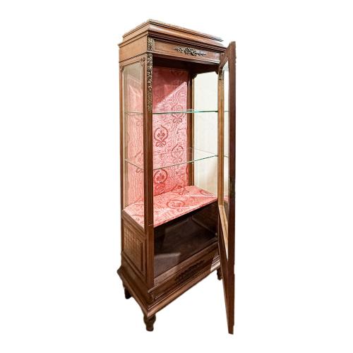 MUEBLE VITRINA DEL PRIMER TERCIO DEL S.XX