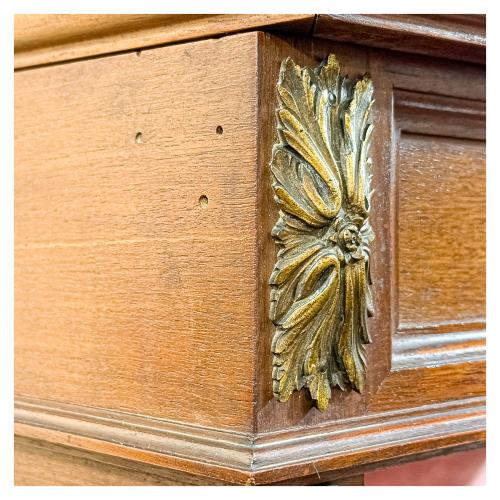 MUEBLE VITRINA DEL PRIMER TERCIO DEL S.XX