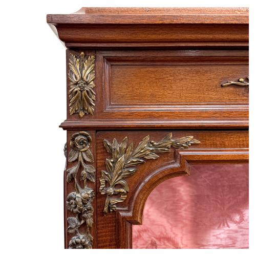 MUEBLE VITRINA DEL PRIMER TERCIO DEL S.XX