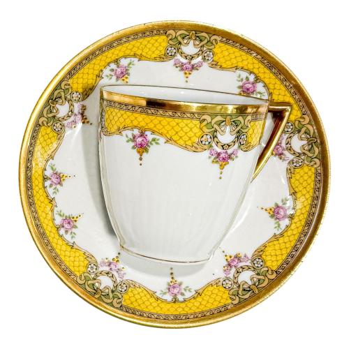CONJUNTO DE OCHO TAZAS CON PLATO PRIMER TERCIO S.XX 