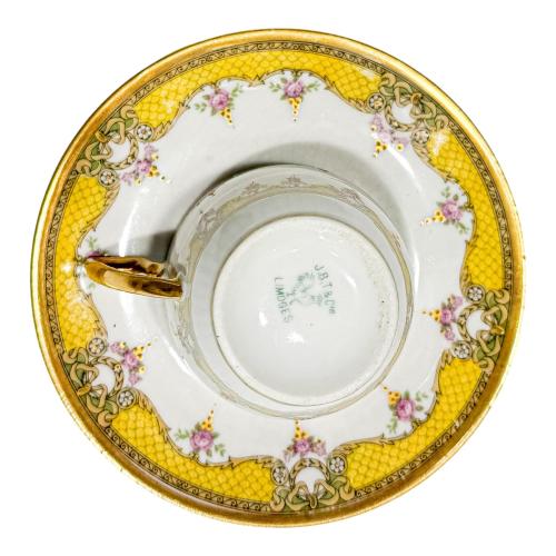 CONJUNTO DE OCHO TAZAS CON PLATO PRIMER TERCIO S.XX 