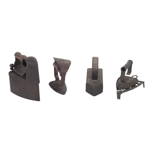 PLANCHAS LOTE CINCO PLANCHAS DE HIERRO COLADO S. XIX