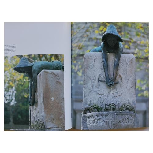 DOS LIBROS SOBRE ESCULTURA PÚBLICA EN BARCELONA
