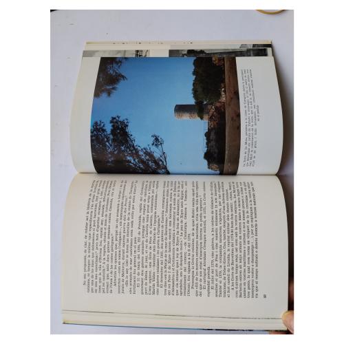 CUATRO LIBROS SOBRE CASTILLOS Y TORRES DE DEFENSA