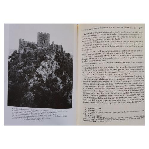 DOS LIBROS DE HISTORIA SOBRE VIDA FAMILIAR EN CATALUNYA