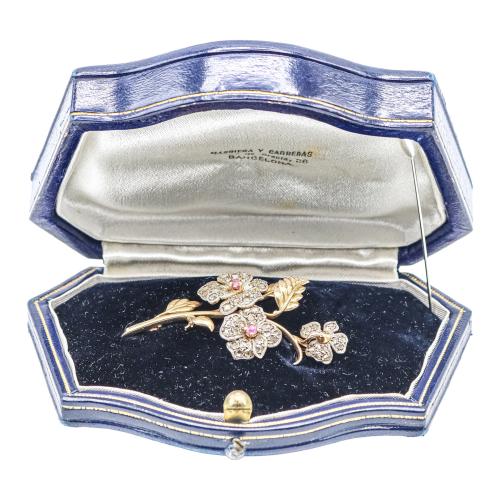 BROCHE FLORAL CON DIAMANTES,  DE LOS AÑOS 40-50