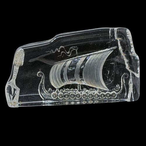 FIGURA EN CRISTAL SUECO KOSTA BODA DEL ÚLTIMO TERCIO S. XX 
