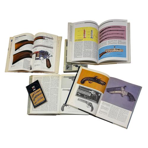 SIETE LIBROS SOBRE PISTOLAS Y REVOLVERES