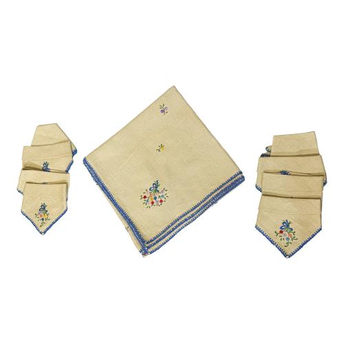 MANTELERÍA DE TÉ PARA 6 SERVICIOS DE MEDIADOS DEL S.XX