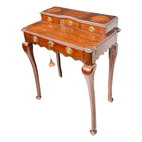 MUEBLE ESCRITORIO ESTILO REINA ANA PRIMERA MITAD SIGLO XIX