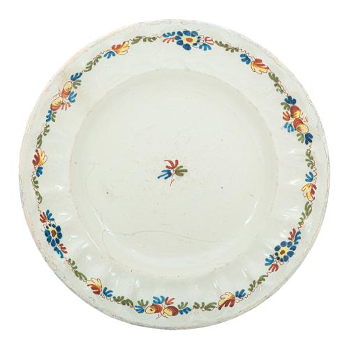 PLATO DE PORCELANA DE ALCORA DEL S. XIX