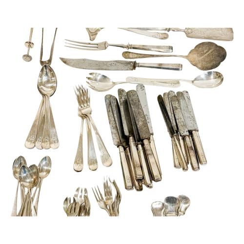 CONJUNTO DE CUBIERTOS DE PLATA PRIMER TERCIO S. XX