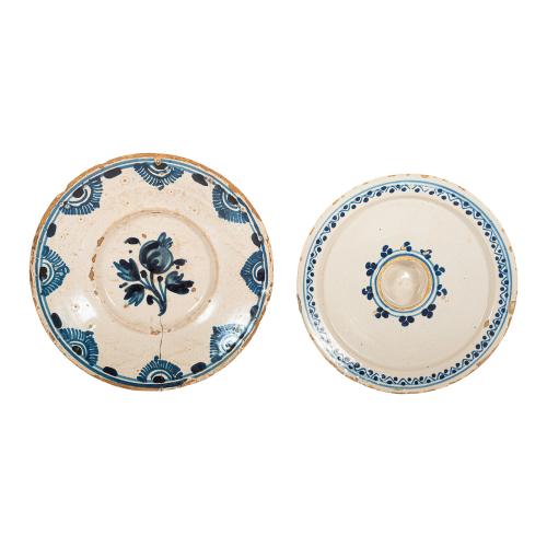 DOS PLATOS DE CERÁMICA CATALANA S. XVIII