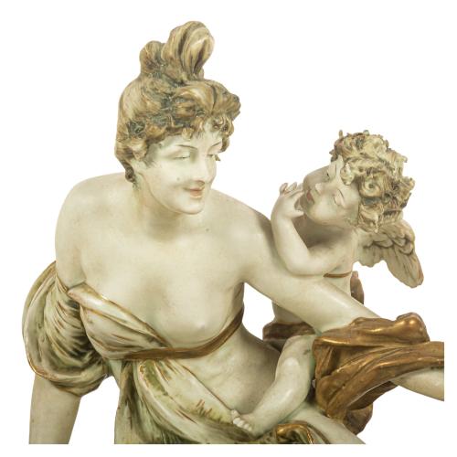 FIGURA DE PORCELANA AUSTRÍACA DEL PRIMER TERCIO S. XX