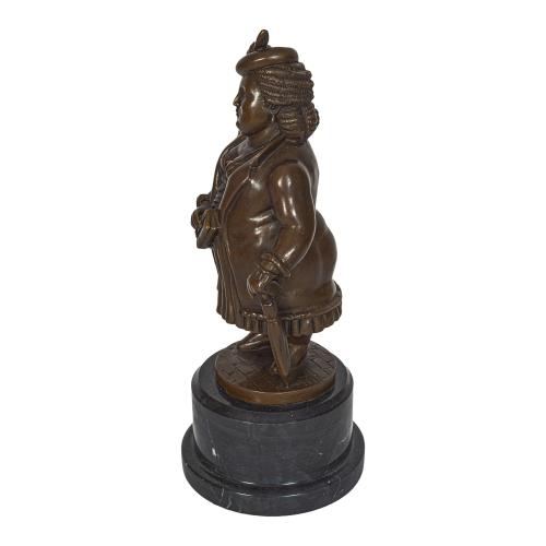 FIGURA EN BRONCE S.XX