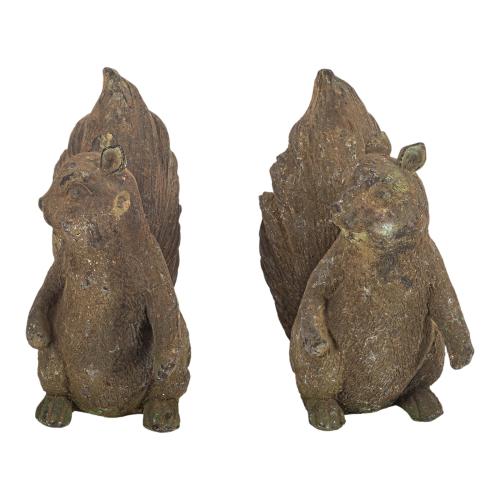 PAREJA DE FIGURAS DECORATIVAS DE JARDÍN