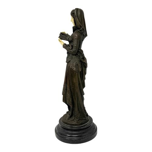 FIGURA DE MEDIADOS DEL S.XX