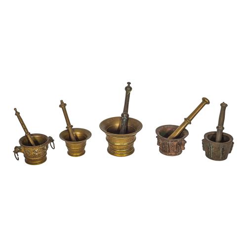 COLECCIÓN DE CINCO MORTEROS DE LOS S. XVIII-XIX