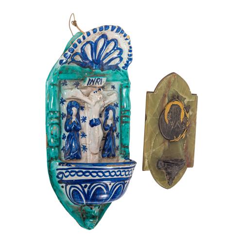DOS BENDITERAS DE CERÁMICA Y ONIX-METAL FINALES S. XIX