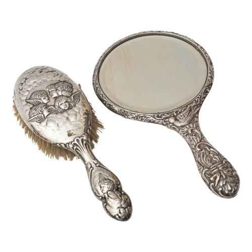 JUEGO DE TOCADOR INGLÉS DE PLATA S. XIX