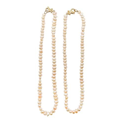 DOS COLLARES DE PERLAS
