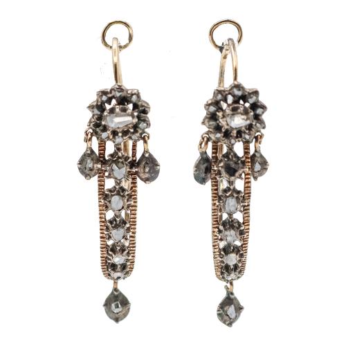 PENDIENTES MEDIA CRIOLLA CON DIAMANTES DE PPS. DEL S.XIX
