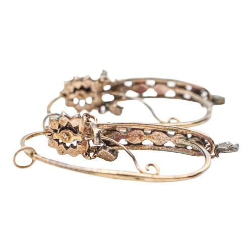 PENDIENTES MEDIA CRIOLLA CON DIAMANTES DE PPS. DEL S.XIX