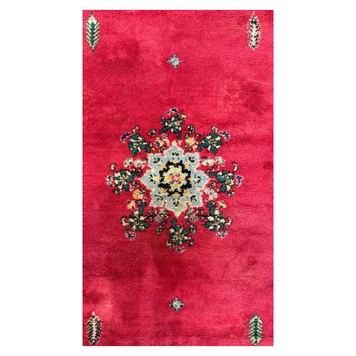 ALFOMBRA DE ESTILO ORIENTAL DEL ÚLTIMO TERCIO DEL S.XX