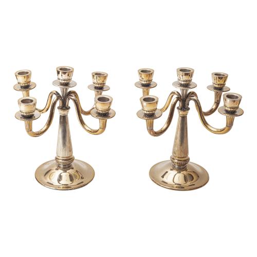 PAREJA DE CANDELABROS DE PLATA DE MEDIADOS DE SIGLO XX